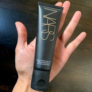 NARS Velvet Matte Skin Tint
